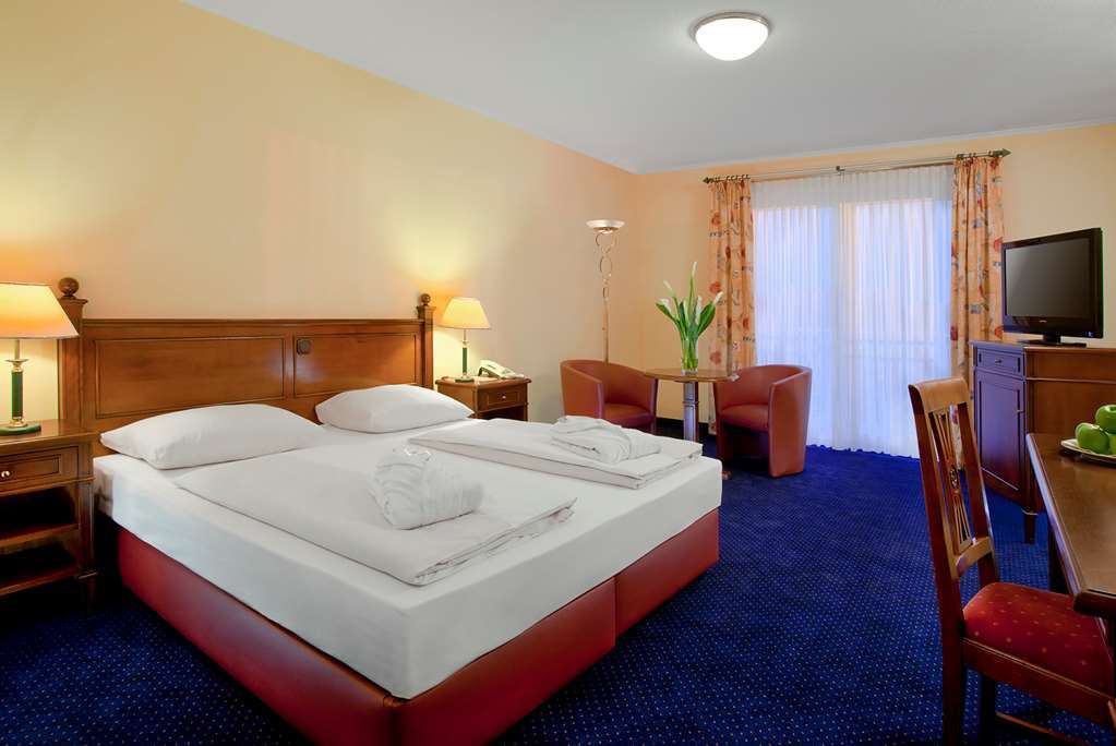 Dorint Marc Aurel Spa & Golf Resort Bad Gögging Pokój zdjęcie